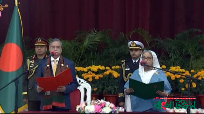 প্রধানমন্ত্রী হিসাবে শপথ নিয়েছেন শেখ হাসিনা